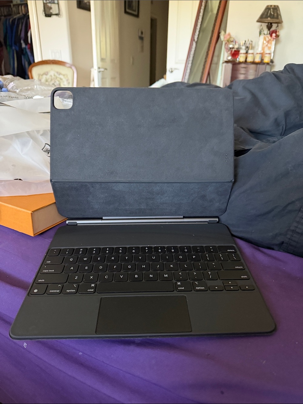 Apple Black Tablet Keyboard Case with Trackpad